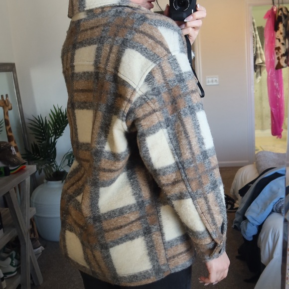 Zara Shacket - Picture 2 of 3